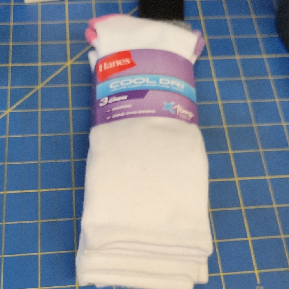 Hanes Cool Dri White Crew Socks with Color Accents New